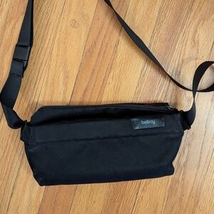 bellroy Sling Mini Black (4L)